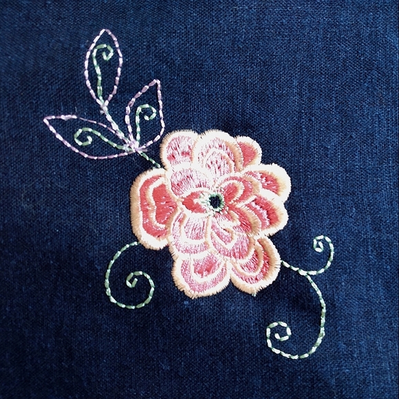 NWOT Sag Harbor Linen Shirt with Floral Embroidery Detail Short Sleeves - Picture 6 of 6